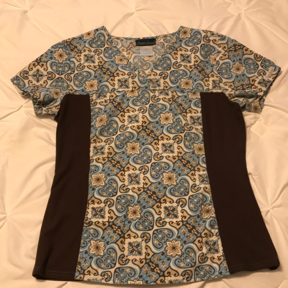 Cherokee Scrub top